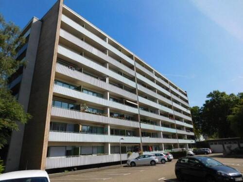 Foto - ***Großzügige 2-Zimmerwohnung mit modernisiertem Bad und 2 Balkone... ohne Wandtapeten***