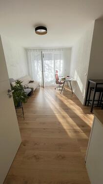 Foto - Helles WG-Zimmer in Frauen-WG 