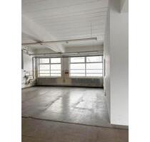 Hameln-Mitte - WerkstattLadenfläche mit Parkplätzen