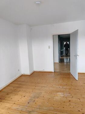 Foto - 5 Zimmer Wohnung - 1.530,00&nbsp;EUR Kaltmiete, ca.&nbsp; 140,00&nbsp;m&sup2;
