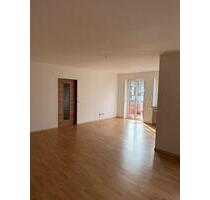 Großzügige 3-Zimmer-Wohnung, zwei Balkone, TOP-Innenstadtlage - Deggendorf
