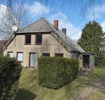 Sanierungsbedürftige Haushälfte in Barkau - Eutin