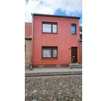 Mittelreihenhaus in Neukalen - 85.000,00&nbsp;EUR Kaufpreis, ca.&nbsp; 65,00&nbsp;m&sup2; in Neukalen (PLZ: 17154)