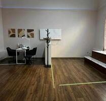 Platz im Salon zu vermieten Zentral - Aschaffenburg Damm