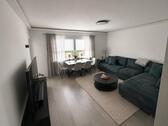 Foto - Kernsanierte 2,5 - Zimmer Wohnung + Balkon