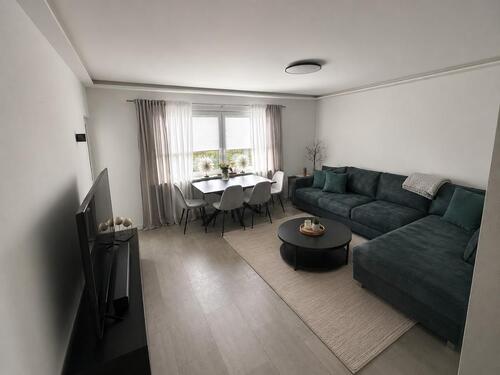 Foto - Kernsanierte 2,5 - Zimmer Wohnung + Balkon