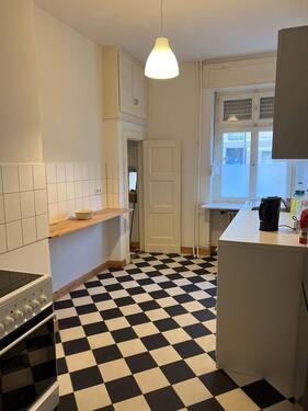 Foto - Mobilierte Hochparterre Drei-Zimmer-Wohnung zur Miete