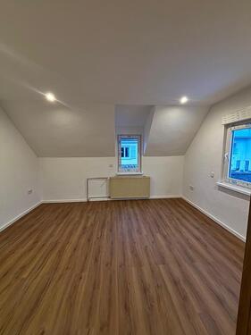 Foto - Sanierte 2KB-Wohnung mit 66 m² - 640,00&nbsp;EUR Kaltmiete, ca.&nbsp; 66,00&nbsp;m&sup2;