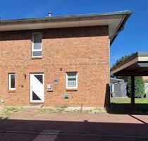Junges Reihenmittenhaus mit Carport in ruhiger Wohnlage - Schwarzenbek