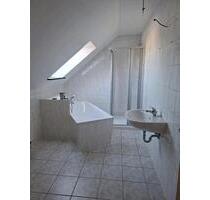 Gemütliche Dachgeschosswohnung in Oelsnitz zu vermieten - Lugau/Erzgebirge