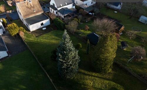 Foto - Einfamilienhaus zu vermieten - 1.150,00&nbsp;EUR Kaltmiete, ca.&nbsp; 120,00&nbsp;m&sup2;