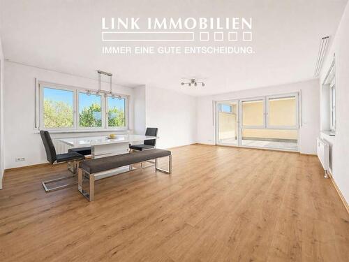 Foto - Kornwestheim: helle 3,5-Zimmer-Wohnung mit EBK, Loggia, Aufzug und 2 TG-Stellplätzen!