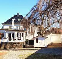 Exclusive Stadtvilla mit 4 Wohneinheiten & Ausbaureserve +Privat+ - Düren Rölsdorf