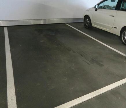 Foto - Garage im Mosch Center KA-Oststadt