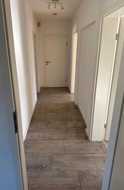 Foto - 3 - 4 Zimmerwohnung ZKBB zu vermieten