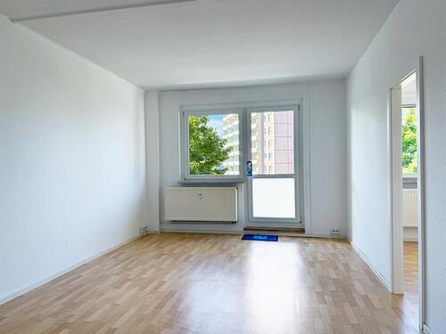 Foto - Großzügige 3-Raum-Wohnung - 500,00 EUR Kaltmiete,