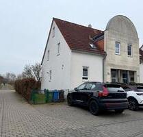 PROVISIONSFREI: Doppelhaushälfte mit Garten und Terrasse - Groß-Zimmern