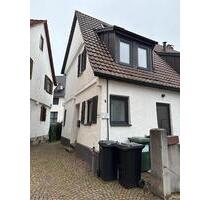 Großzügige 5 Zimmerwohnung - 1.800,00 EUR Kaltmiete, in Stuttgart (PLZ: 70329) Hedelfingen