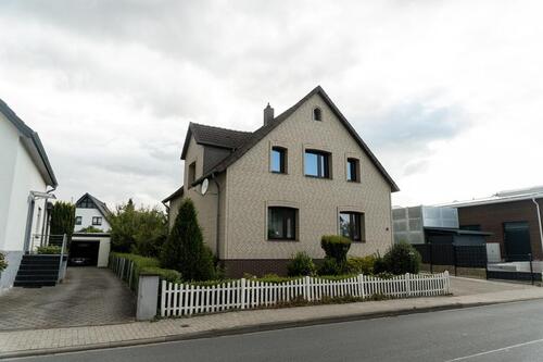 Foto - Charmantes Wohnhaus mit zusätzlichem Zweithaus. 861 m2 Grundstück