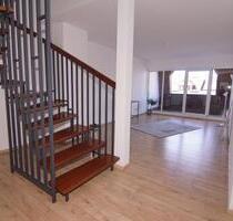 3,5 Zimmer-Wohnung auf 2 Etagen mit Balkon und Hausmeisterservice - Neu-Anspach