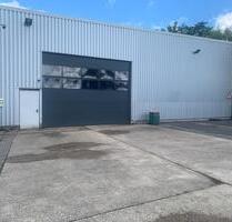 Halle mit Heizung und zwei Elektrotoren - Horn-Bad Meinberg