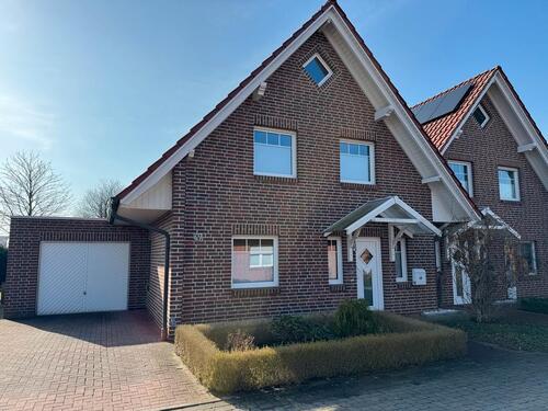 Foto - Doppelhaushälfte, 4 ZKB, in angenehmer Nachbarschaft