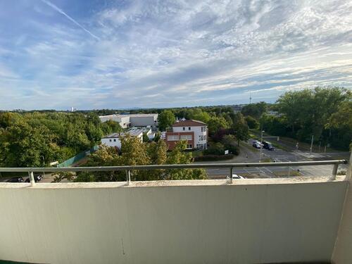 Foto - Helle 3-Zimmer-Wohnung 72qm mit bester Infrastruktur Moselstraße