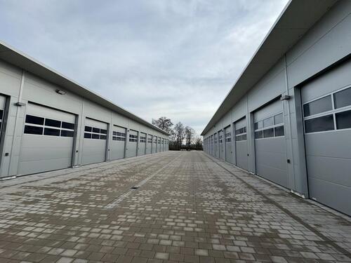 Foto - Lagerhallen, Großraumgaragen für PKW, Reisemobil und Co. 50qm