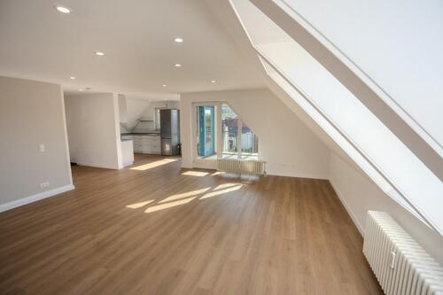 Foto - Traumhafte 3,5-Zi.-Whg. mit EBK, Balkon, TG, nahe Autobahn