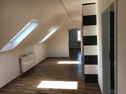 Foto - 4 Zimmer Dachgeschoßwohnung zur Miete in Oldenburg