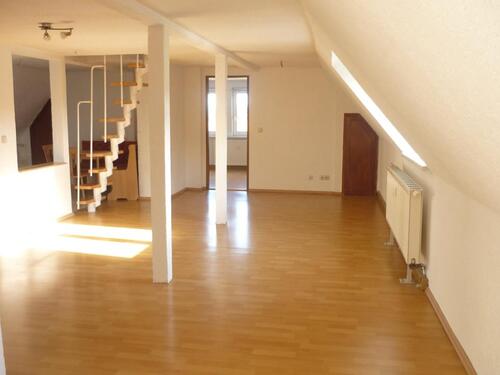 Foto - Schöne 2,5 Raum Dachgeschosswohnung in ruhiger Lage mit Badewanne