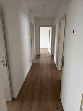 Foto - Wohnung 3 Zimmer - 980,00&nbsp;EUR Kaltmiete, ca.&nbsp; 80,00&nbsp;m&sup2;
