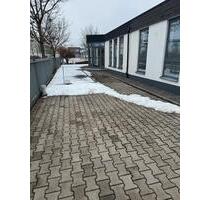 Büroflächen - 1.900,00&nbsp;EUR Kaltmiete, ca.&nbsp; 200,00&nbsp;m&sup2; in Neutraubling (PLZ: 93073)