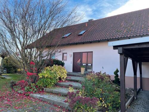 Foto - 3 Zimmer Dachgeschosswohnung Aurach-Weinberg