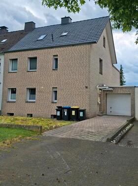 Foto - Gepflegter Modernisierter Zweifamilienhaus