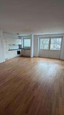 Foto - Helle 3 Zimmerwohnung mit Balkon und TG Stellplatz Nähe Maschsee