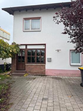 Foto - Renoviertes 5 WG Zimmer in Karben Okarben 15 km von Frankfurt !