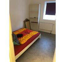 Monteurshaus - 2.500,00&nbsp;EUR Kaltmiete, ca.&nbsp; 210,00&nbsp;m&sup2; in Schloß Holte-Stukenbrock (PLZ: 33758)