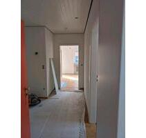 Erstbezug nach Sanierung Moderne 3-Z-Wohn. mit Balkon & Parkplatz - Emden Tholenswehr