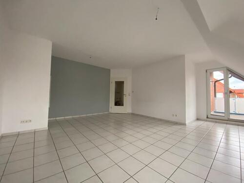 Foto - Helle 3ZKB-75qm-Wohnung + Balkon u. Garage