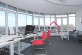Foto - Repräsentative Büroflächen im rundum verglasten Staffelgeschoss mit nettem Ausblick