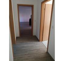 Biete ab ca. 05.2026 eine Zweiraumwohnung im Souterrain mit Diele - Blankenhain