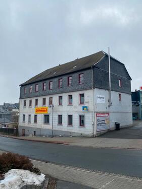 Foto - Mehrfamilienhaus mit Entwicklungspotenzial – sanierungsbedürftig