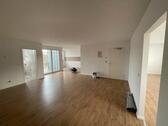Foto - Moderne Dachgeschosswohnung mit Loggia im Dreikönigenviertel