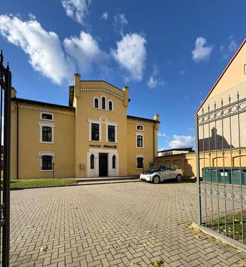 Foto - Großzügige 3,5 Zimmer Wohnung in exklusiver Villa!!!