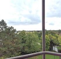 Helle 2-Zimmer-Wohnung mit Balkon & Tiefgarage in München-Unterme