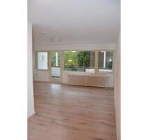 RUHIGE 1 ½ -ZIMMER-WOHNUNG IDYLLISCHE LAGE MIT BALKON + TG-Pp - Neuenbürg