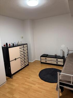 Foto - 1 Zimmer Dachgeschoßwohnung zur Miete in Frankfurt am Main