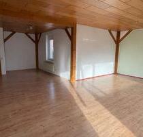 Großzügige 4-Zimmer-EG-Wohnung mit Garten & Terrasse - Giesen