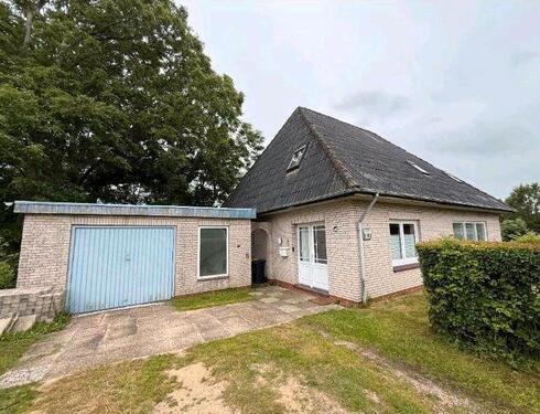 Foto - freistehendes Einfamilienhaus mit viel Potenzial und Platz.